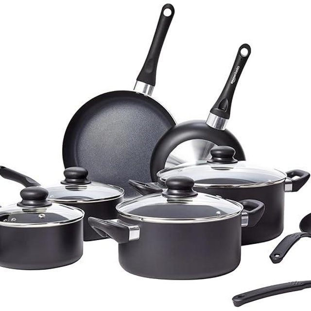 Amazon Basics Ceramic Non-Stick Cookware 15-Piece Set, Pots, Pans and Utensils, Black