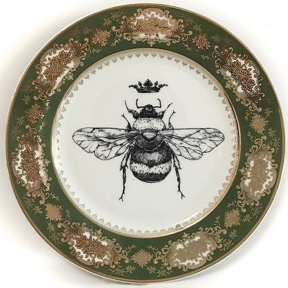 Raised Gold Moss Green Bee Plate, Dinner or Salad Size, Customizable, Durable & Foodsafe.