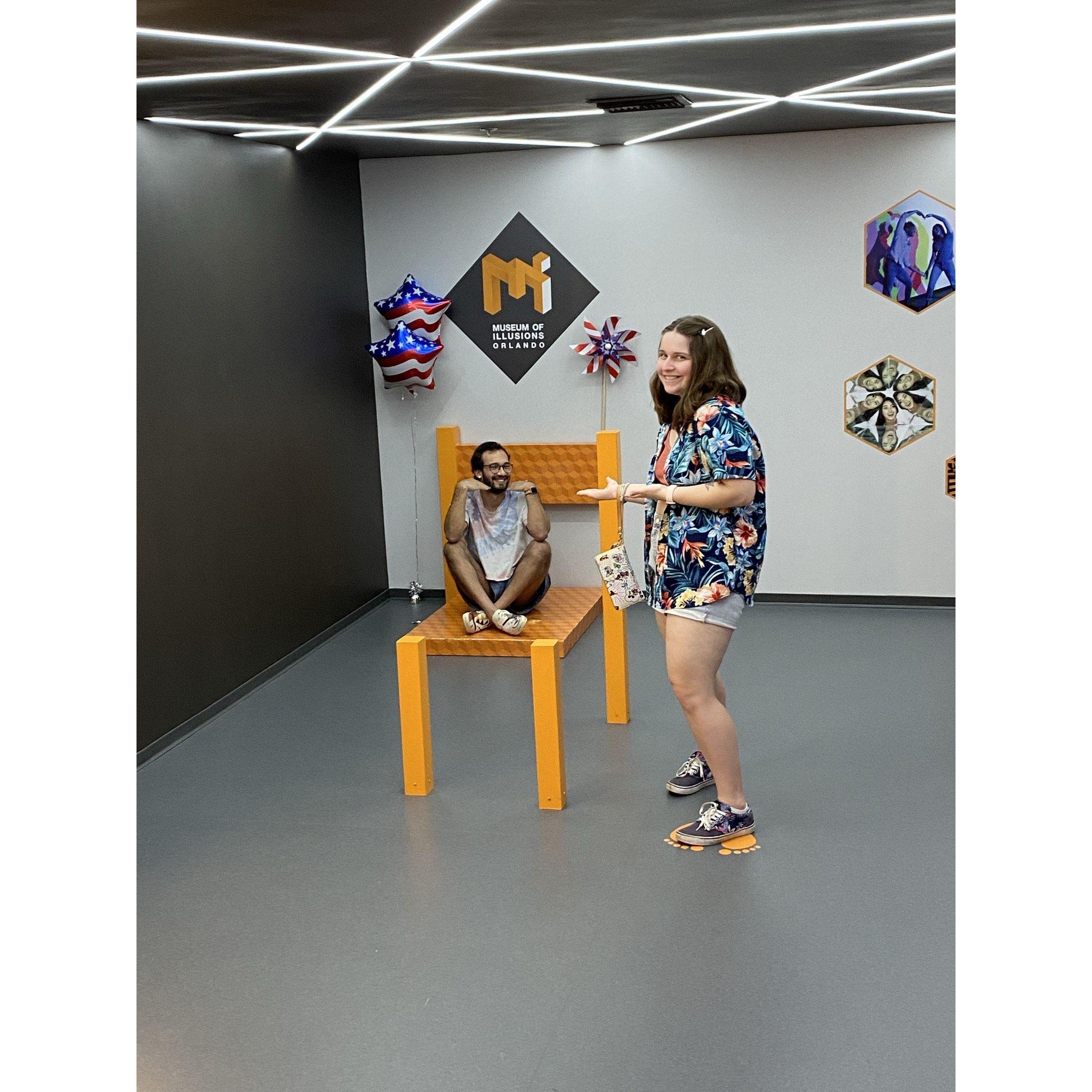 Date Night! Katie shrunk me to bite size :) - Noche de cita! Katie me redujo al tamaño de un bocado :)