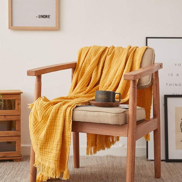 SIMPLEOPULENCE Cotton Muslin Throw Blanket for Bed, Couch, Knit Woven Gauze Blanket with Tassels, Soft Lightweight Cozy Pre-Washed Breathable Farmhouse Decoration for All-Season (Yellow)