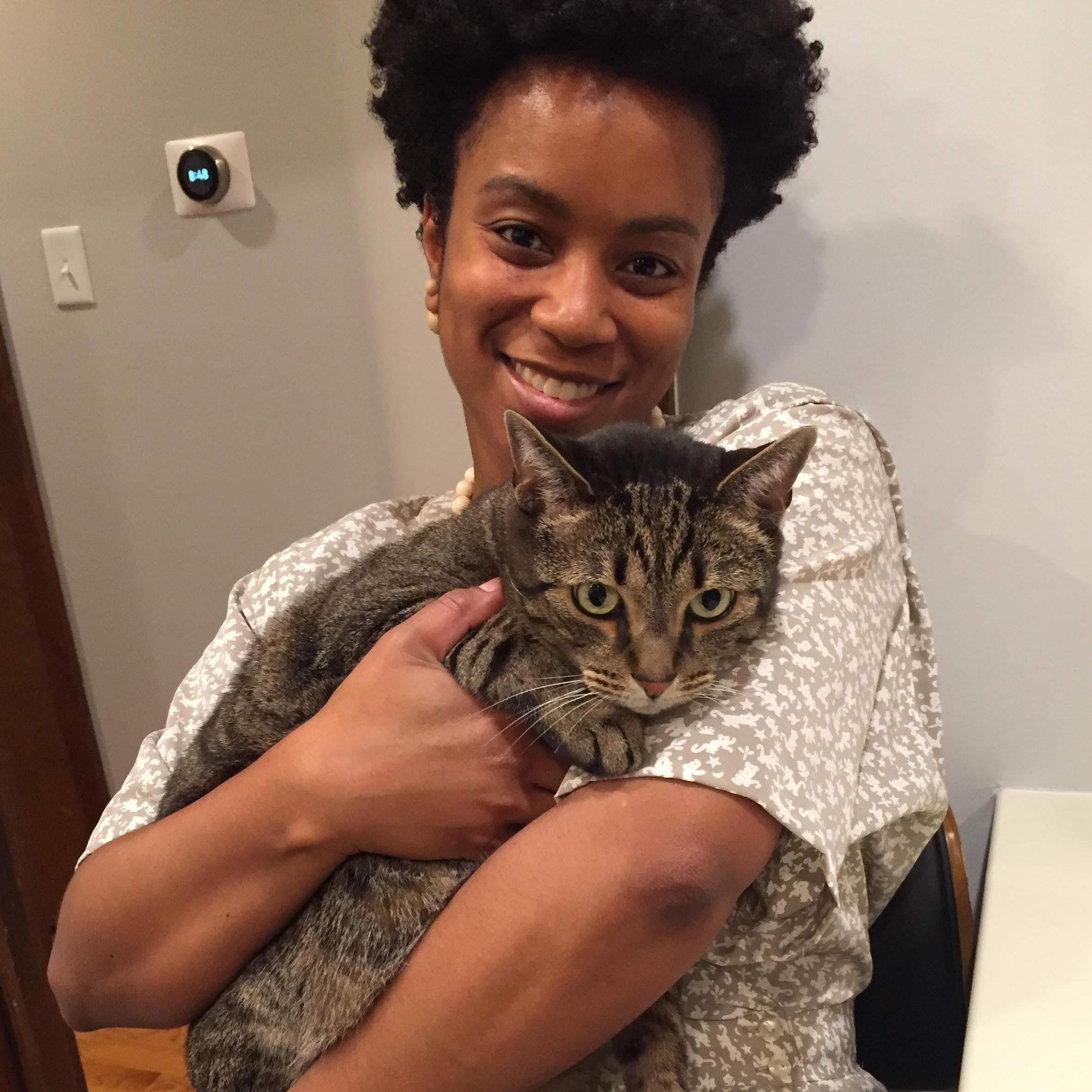 Cat tolerates Sydney 😹 (May 2020)