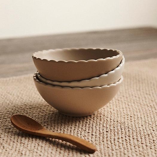 Terrain Scallop Edge Pinch Bowls, Set of 3