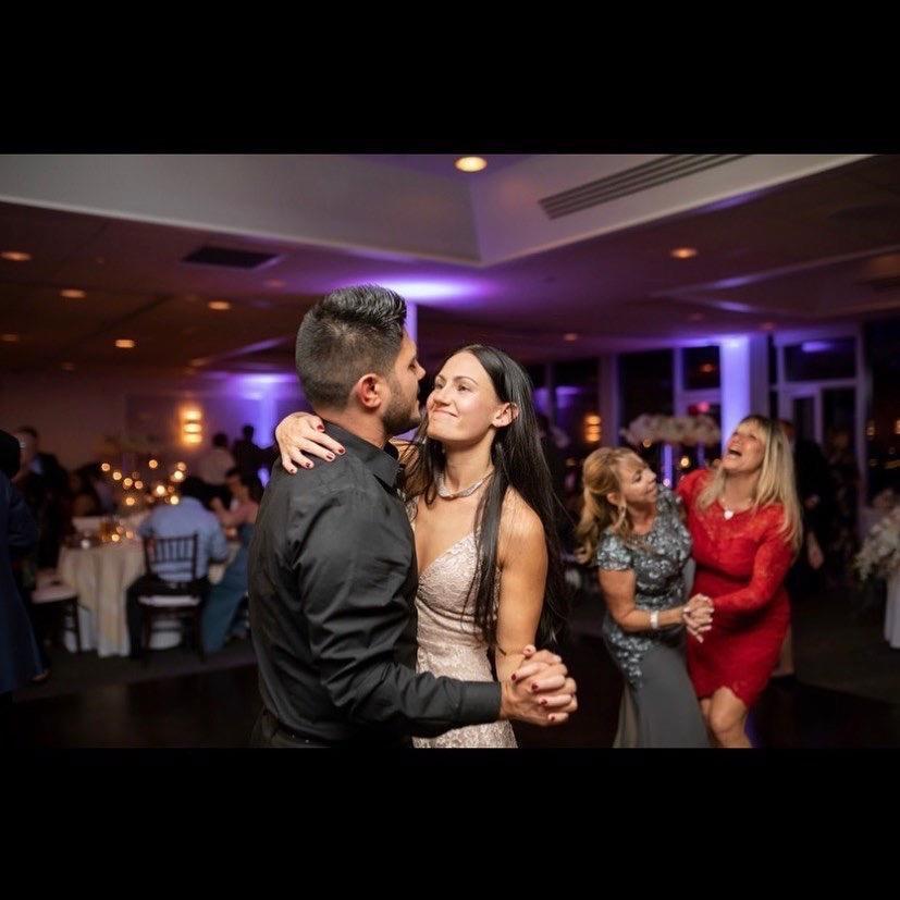 Slow Dancing to "Jersey Girl"
Katie's Wedding at Oyster Point - Red Bank, NJ