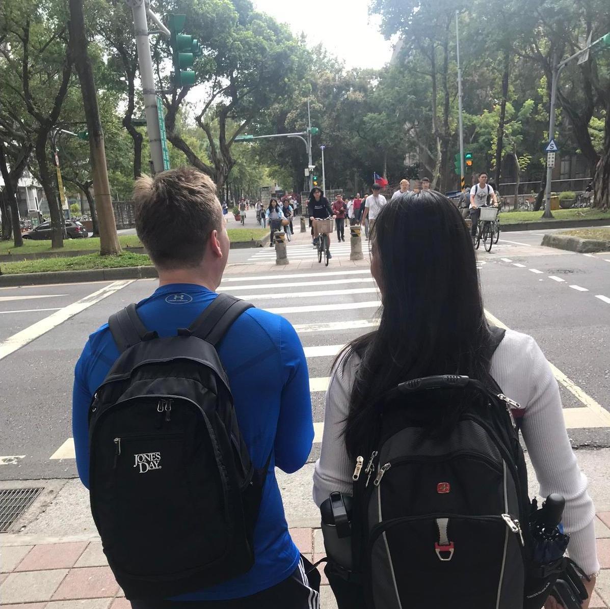 NTU, Taiwan - 2019 : The inseparable early days, on the way to Chinese class