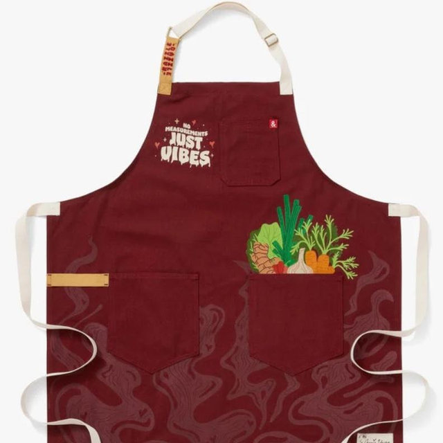 Cassie Yeung Just Vibes x H&B Essential Apron
