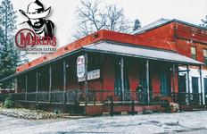 Maker's Mountain Eatery, Tap House & Wine Bar