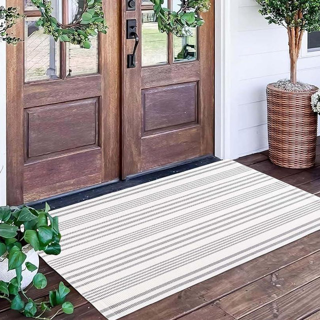 Grey and White Striped Outdoor Rug 24'' x 51''Outdoor Front Porch Rug Hand-Woven Machine Washable Indoor/Outdoor Layered Door Mats for Entryway/Bedroom/Outdoor