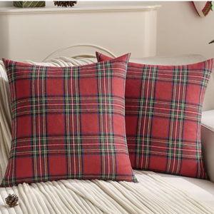 FUTEI Christmas Red Plaid Throw Pillow Covers 18x18 Inch Set of 2 Buffalo Check Holiday Decorative Cushion Case Farmhouse Home Decor for Couch Bed Living Room