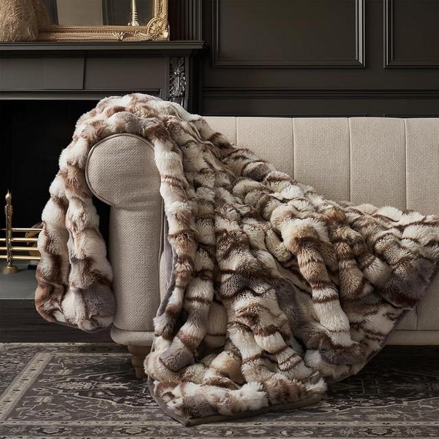 EverGrace Ultra Soft Luxury Fluffy Faux Rabbit Fur Throw Blanket, Thick Warm Bubble Throw for Bed, Cozy Plush Reversible Blankets for Couch, Chair, Sofa, Beige & Gray, 50x60 Inches