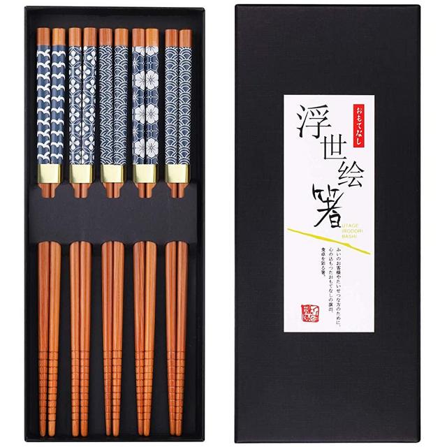 GLAMFIELDS Bamboo Chopsticks Reusable Japanese Style Lightweight 5 Pairs Ramen Chop Sticks Case Gift Set