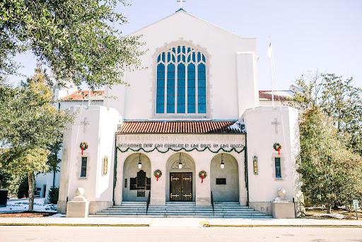 The Wedding Website of Regan Van Metre and Hector Mendoza