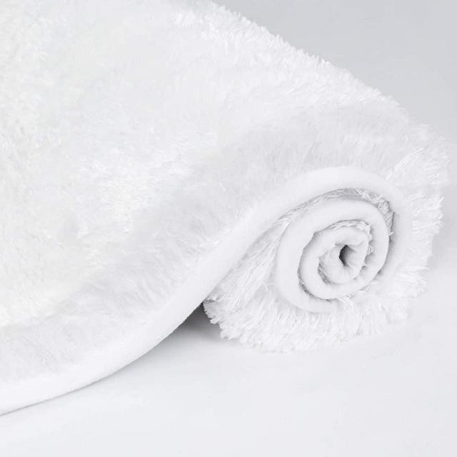 MAYSHINE Non Slip Absorbent Microfiber Bath Mat, Luxury Soft Plush Bathroom Rug, Machine Washable Thick Shaggy Bath Rug for Bathroom, Bathtub, Shower, Washroom(17X24 Inches White)