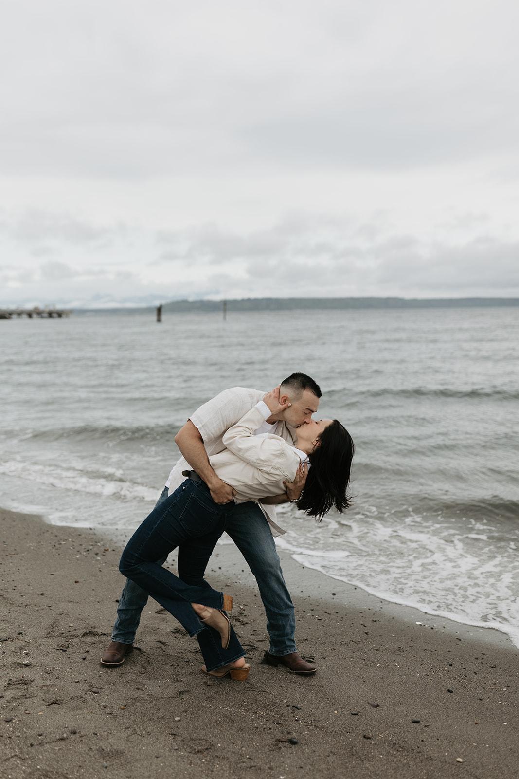 The Wedding Website of Erin Hennessey and Elliott Noell