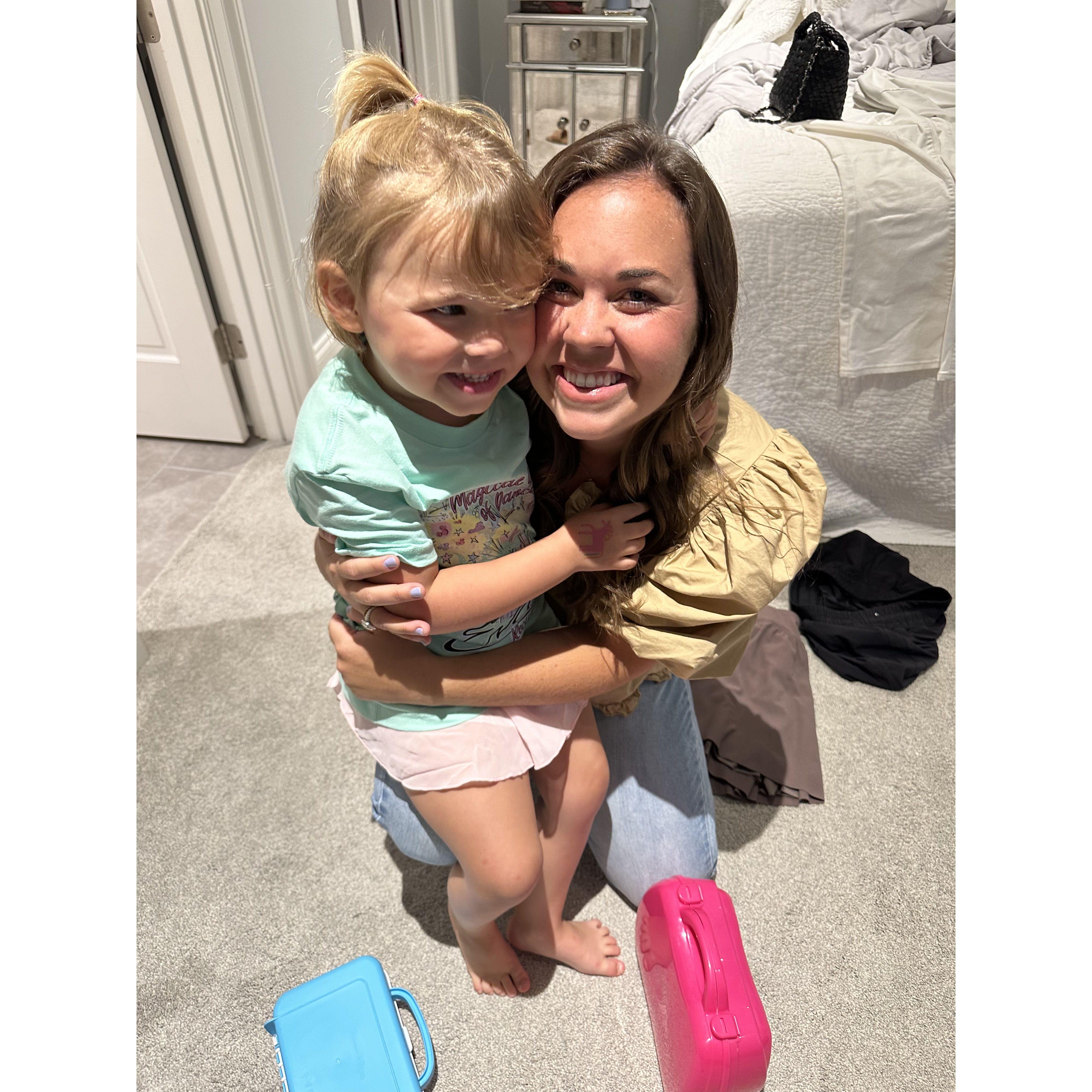 Ansley ready for her second date with DeFoe at Kathryn's where they would end up "running into" DeFoe's uncle, Uncle Jim DeFoe! <3