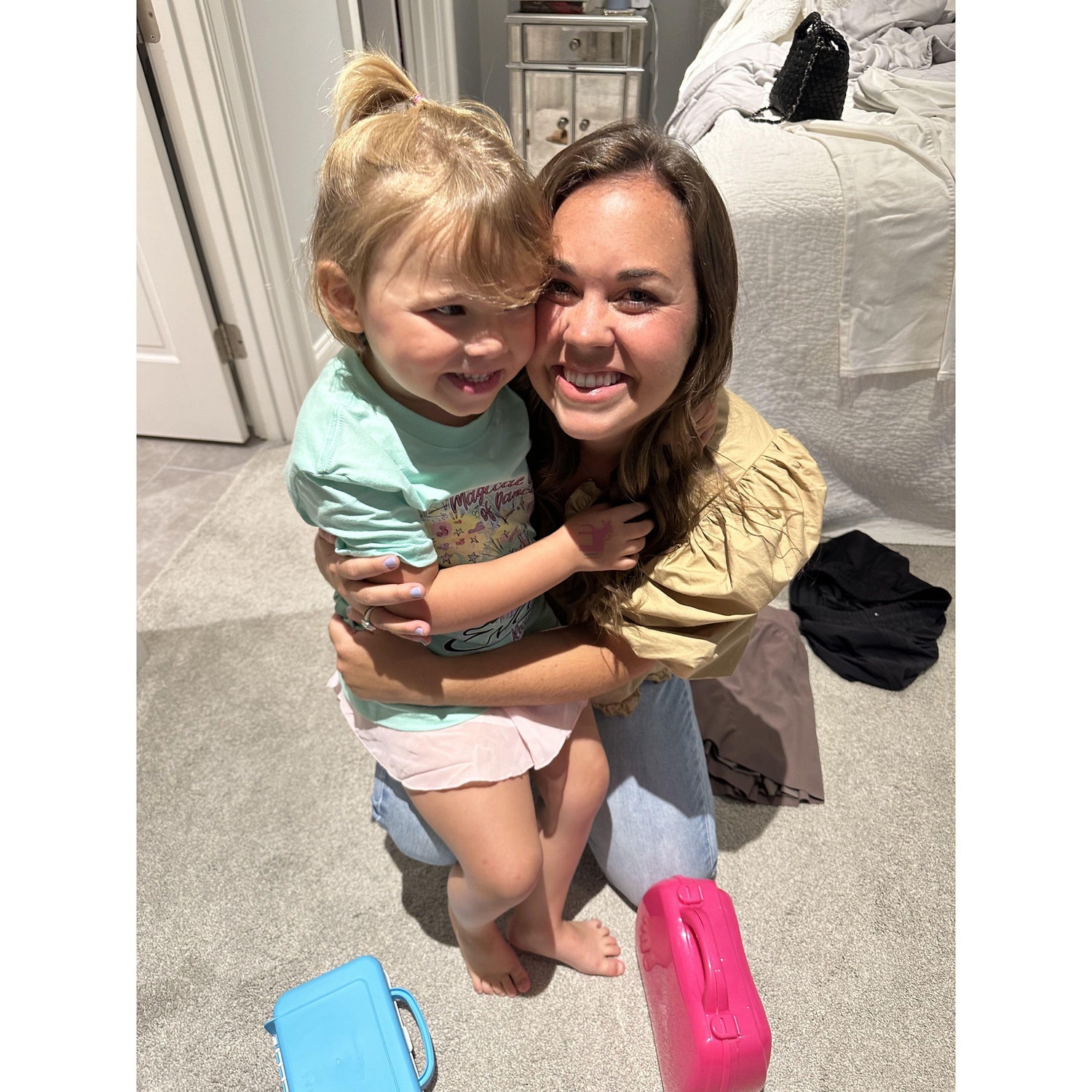 Ansley ready for her second date with DeFoe at Kathryn's where they would end up "running into" DeFoe's uncle, Uncle Jim DeFoe! <3