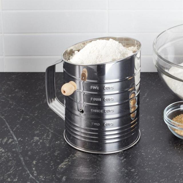 Hand Crank 5-Cup Flour Sifter