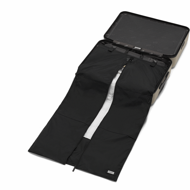 The Centerfold Garment Sleeve (for checked suitcases)