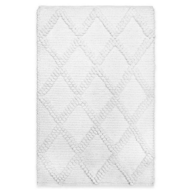 "Chunky Diamond 24" x 40" Bath Rug in White"