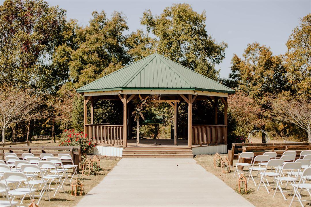 The Wedding Website of Sydney Godfrey and Matthew Becher