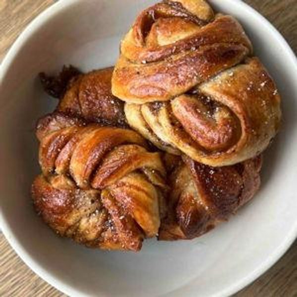 Fund our addiction to Bergen's cardamom rolls (honeymoon)