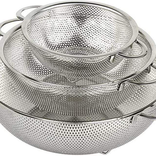 HÖLM 3-Piece Stainless Steel Mesh Micro-Perforated Strainer Colander Set (1-Quart, 2.5-Quart and 4.5-Quart)