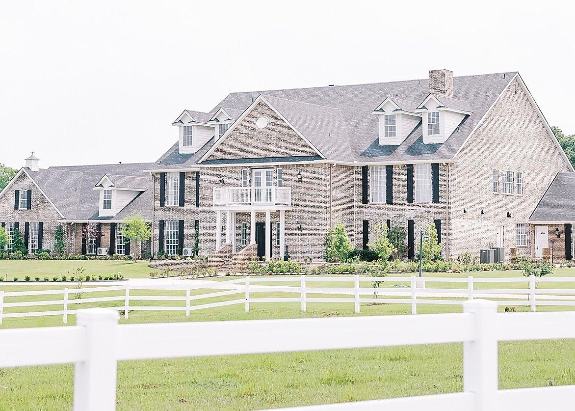 The Wedding Website of Rylie Winklepleck and Dylan Jackson