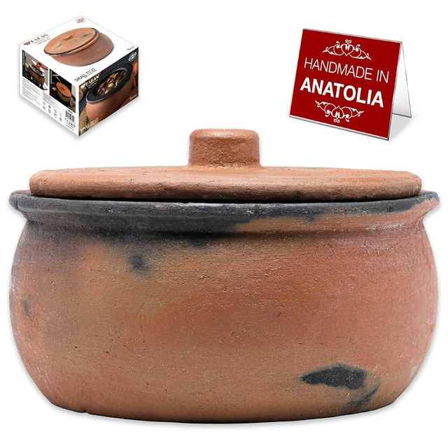Hakan Efes Clay Pot with Cover, JUMBO 5.7 Quarts Clay Pot for Cooking, Unglazed Twice Baked Terracotta Traditional Moroccan Roaster Casserole for Stovetop, Earthenware with Lid, 182.6 oz (5.4 L)