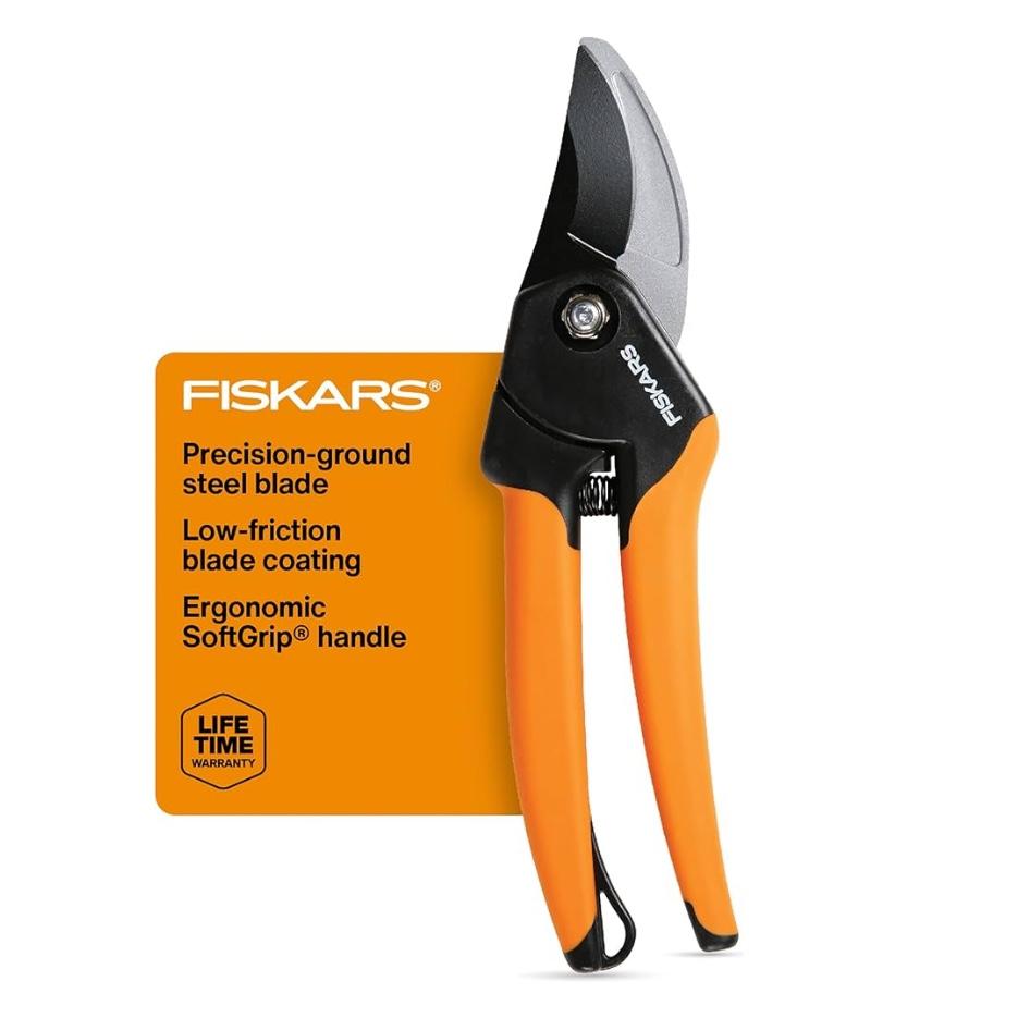 Fiskars Bypass Pruning Shears, 5/8-Inch Cut Capacity SoftGrip Hand Pruner for Small Hands, Blade Stays Sharp Through Heavy Use with Rust Resistant, Low-Friction Coating