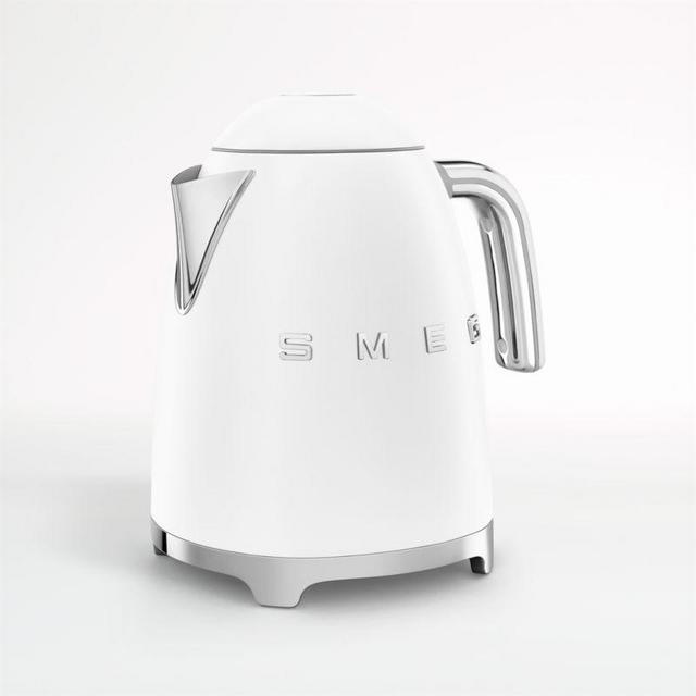 Smeg Matte White Electric Kettle