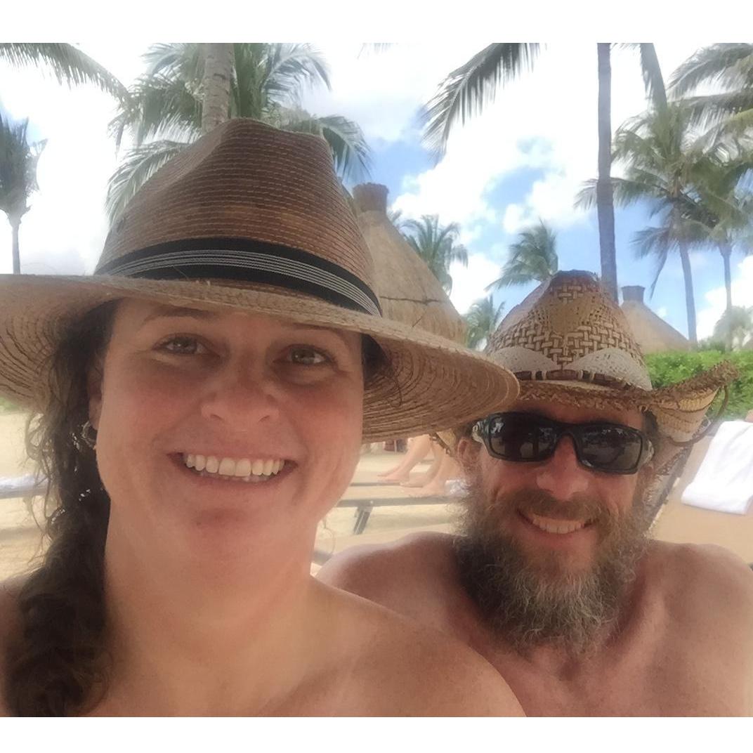 Honeymoon in Mexico- sunshine, beach and ocean time!