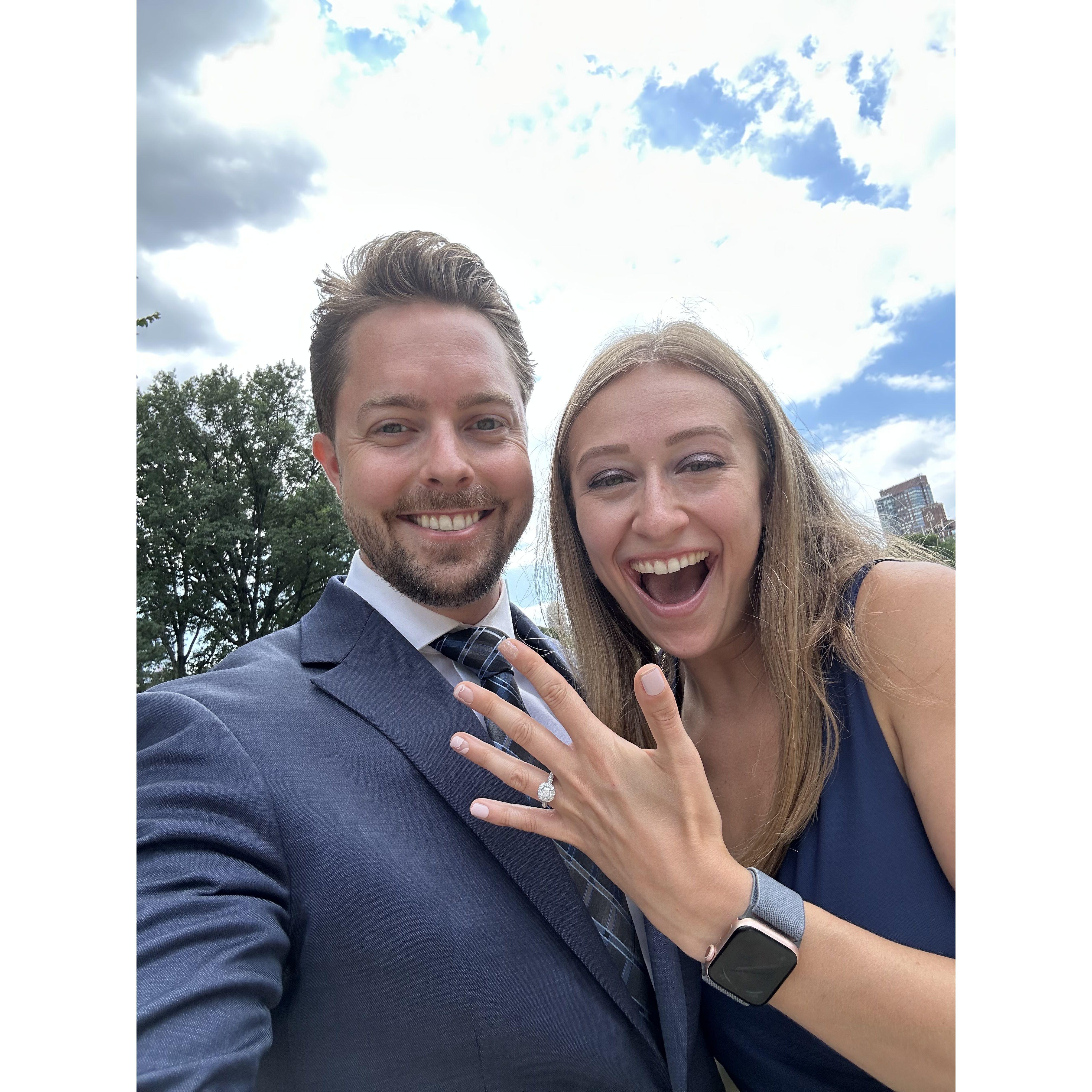 Getting engaged in Central Park (: