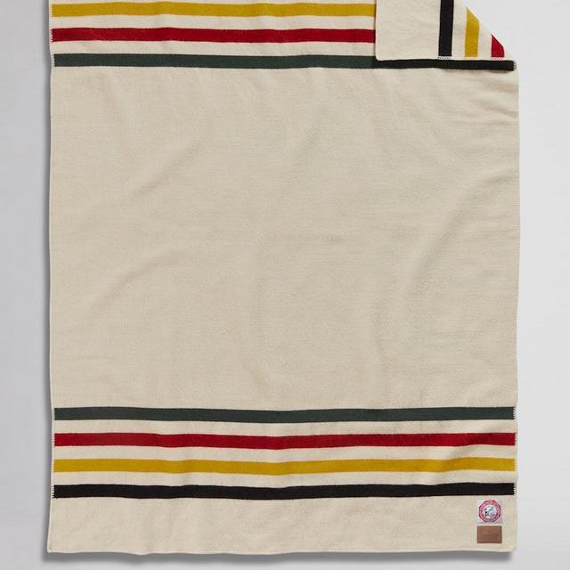 GLACIER NATIONAL PARK THROW WITH CARRIER