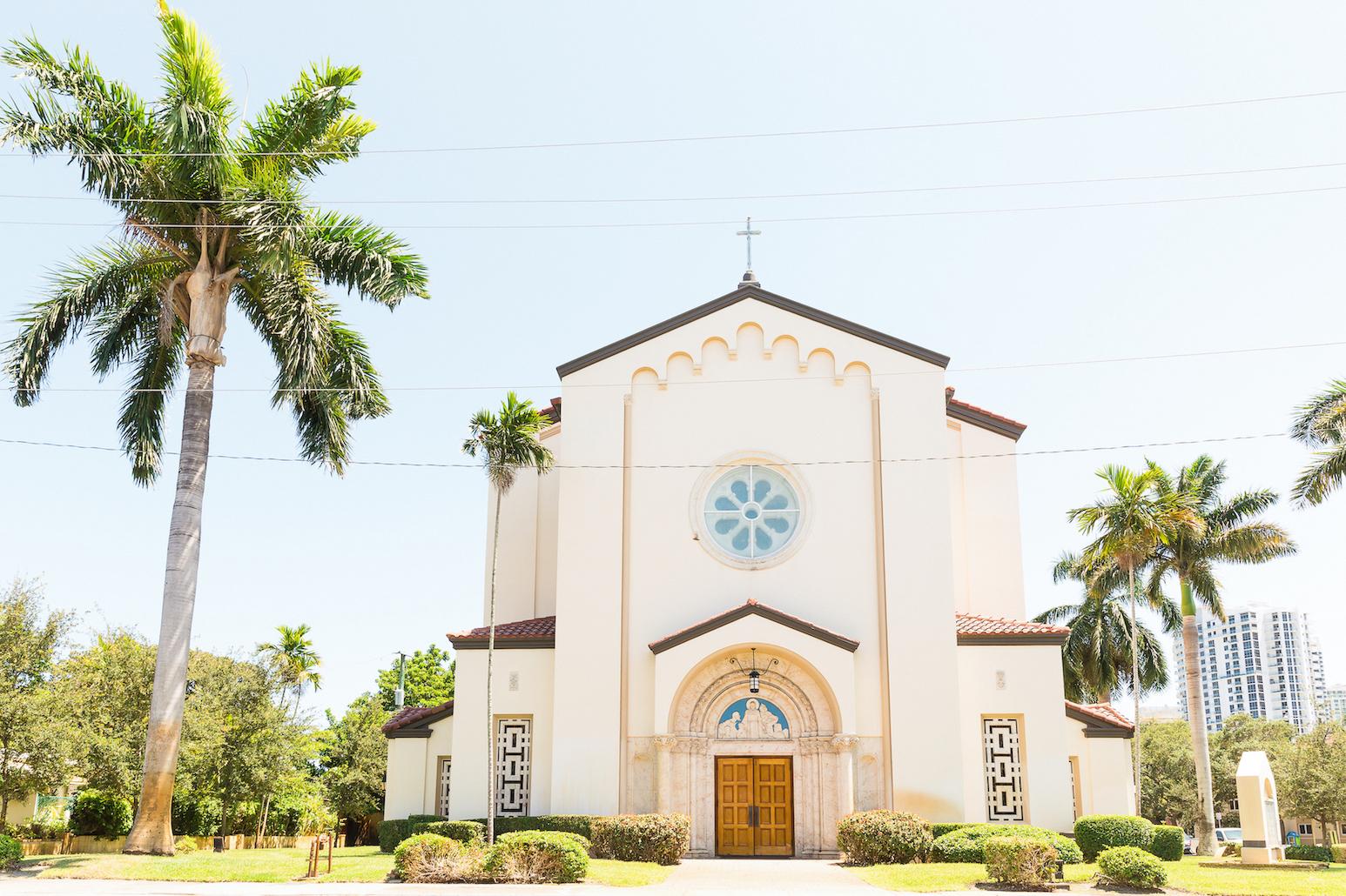 The Wedding Website of Carolina Garcia and Nicolas Giangreco