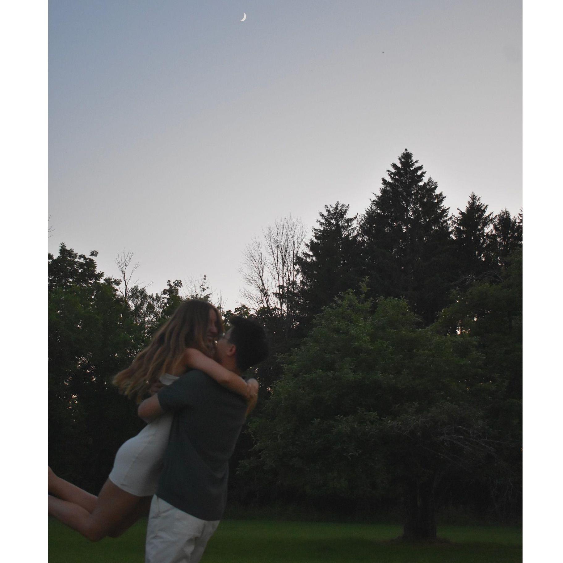 I love the moon :,)