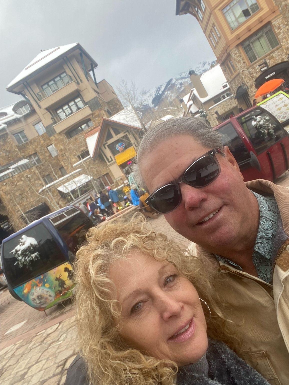 The Wedding Website of Marcy Snyder and Lyndon Vandever