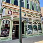 Art & Clay On Main/Square 7 Coffee House
