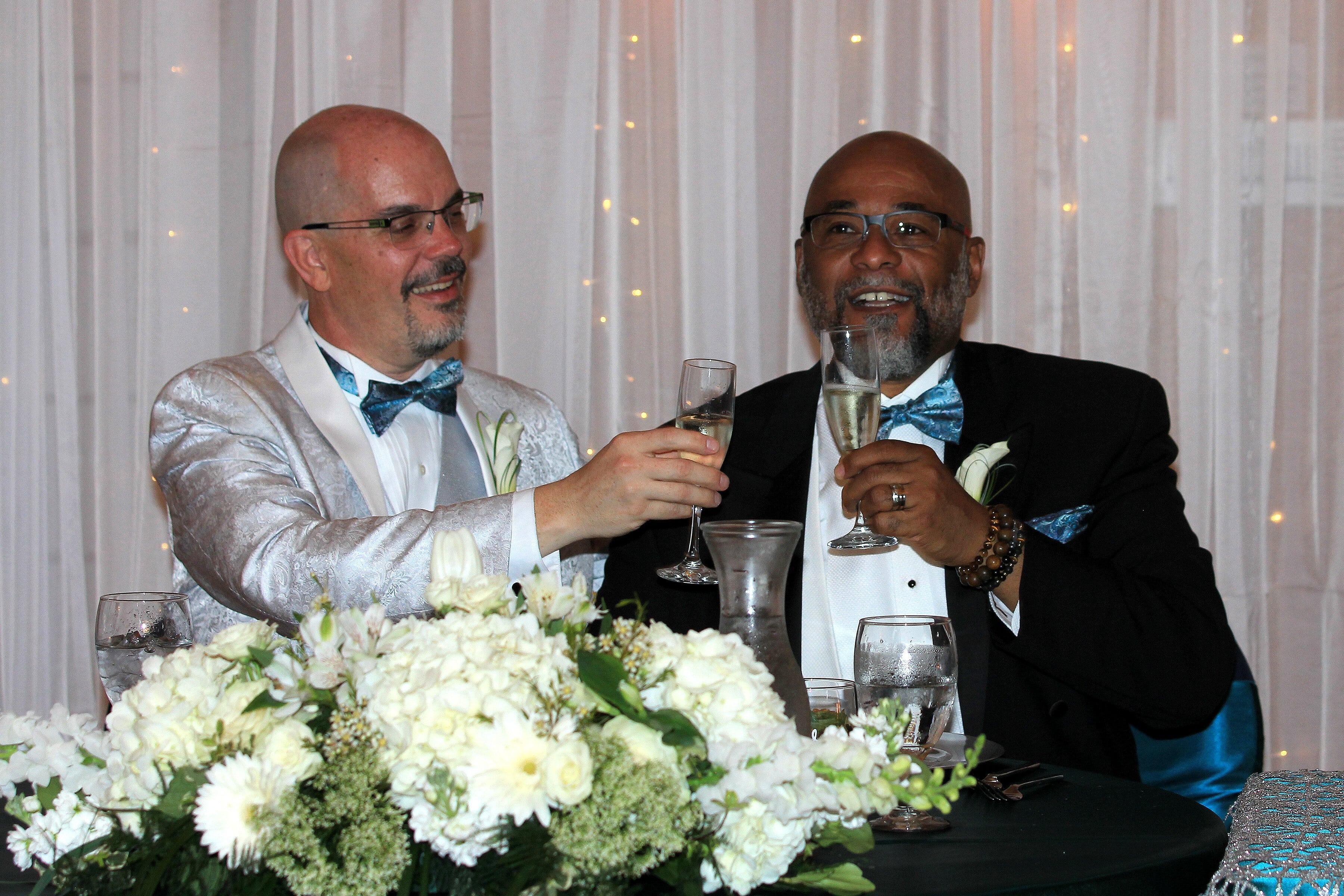 The Wedding Website of David deBardelaben-Phillips and Bentley deBardelaben-Phillips