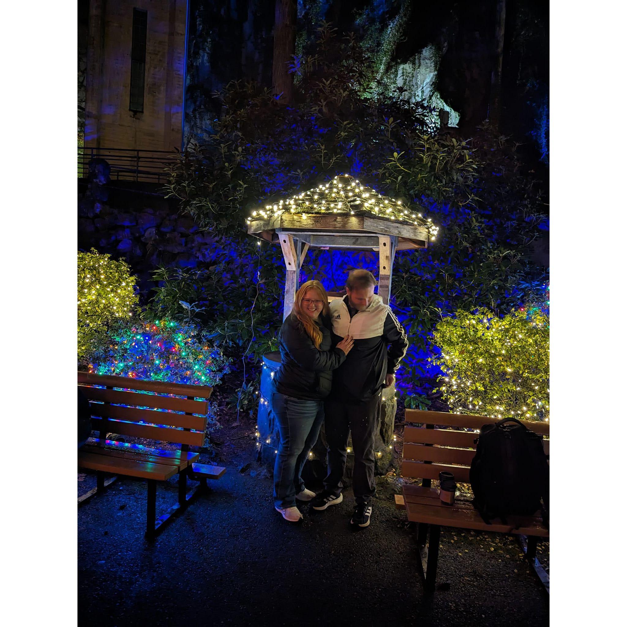 Seconds before Alex's asked the big question and Caitlin being clueless