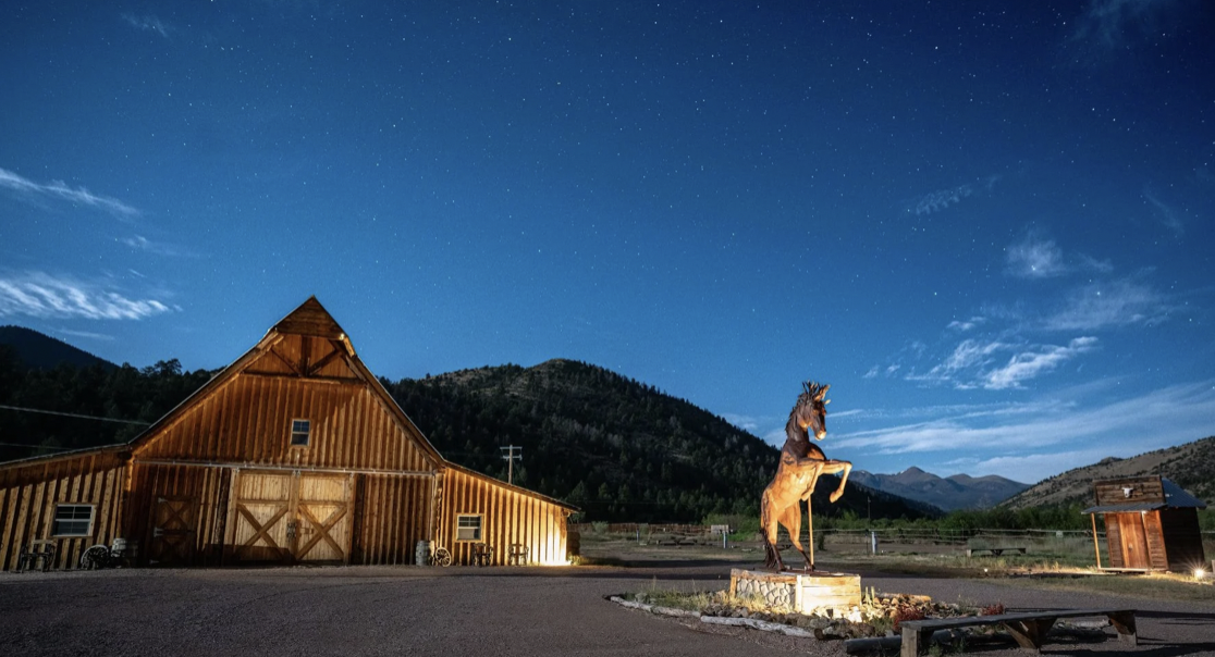 The Wedding Website of Sara Delaney and Jeff Hyatt