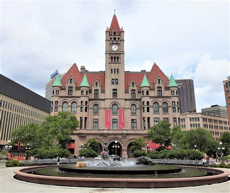 The Wedding Website of Kelsey Strand and Kieran Leeds