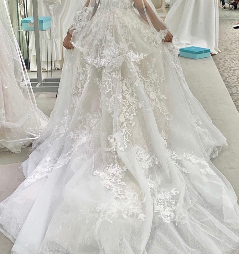 Ivory mantilla designed by Oleg Cassini