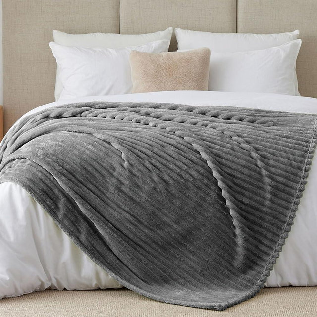 BEDELITE Fleece Throw Blanket for Couch, 300GSM Soft & Warm Fluffy Queen Blanket, Decorative and Giftable Striped Grey Blankets for Women, Men, 90"x90"