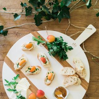 Round Mod Charcuterie Board