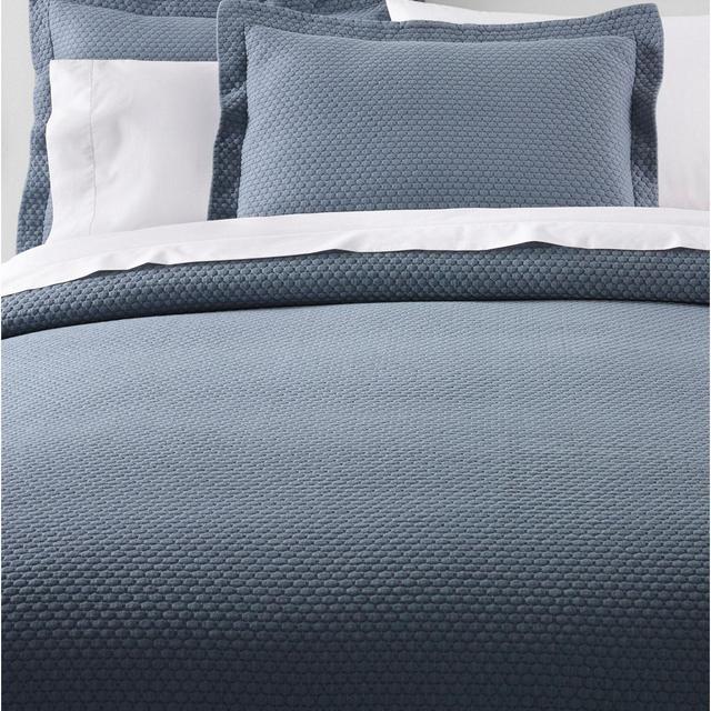 Organic Honeycomb Matelassé Bedspread