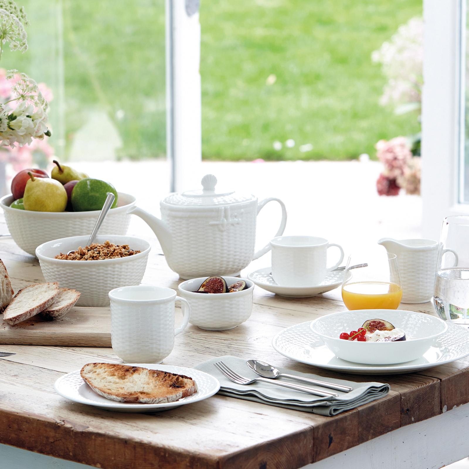 Wedgwood, Nantucket Basket 16-Piece Dinnerware Set, Service for 4