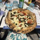 Try Neapolitan pizza on the waterfront