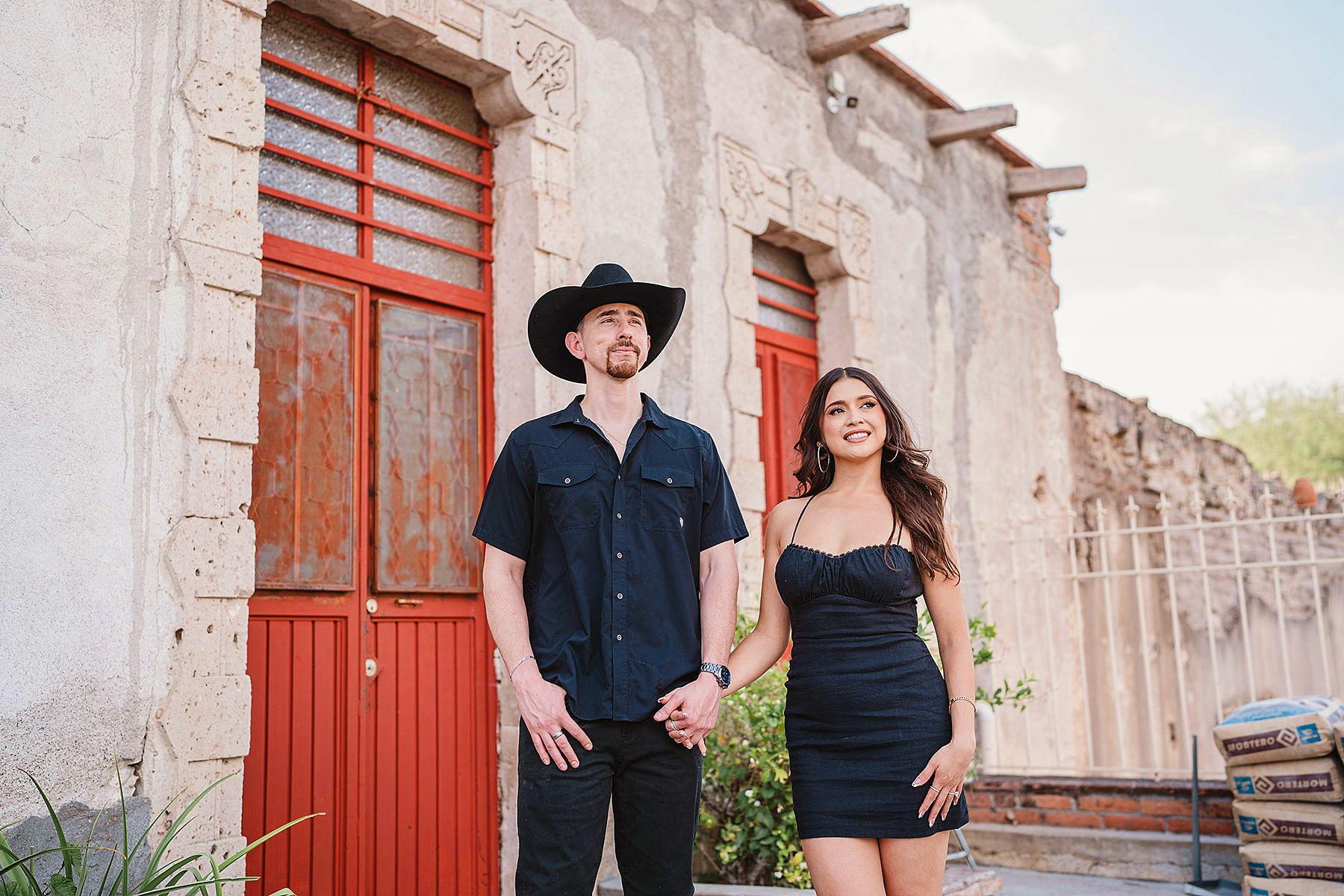 The Wedding Website of Elsa Solorio and Omar Núñez