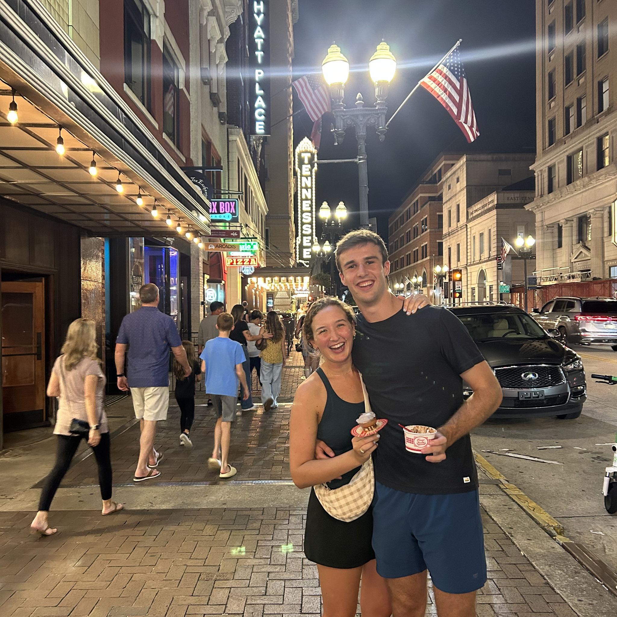 We FINALLY live in the same city!! YAYAYAY