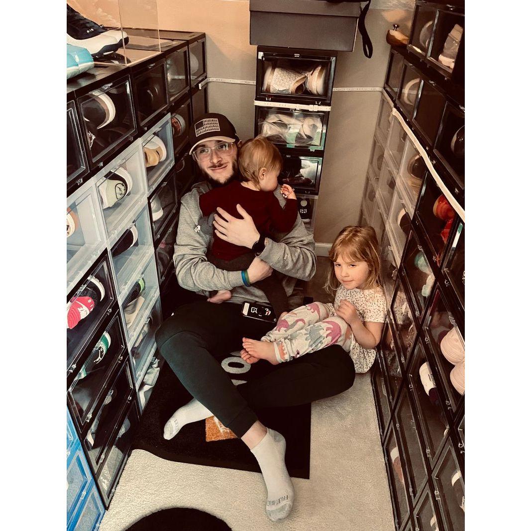 Matt and his nieces really know how to do hide and seek comfortably!