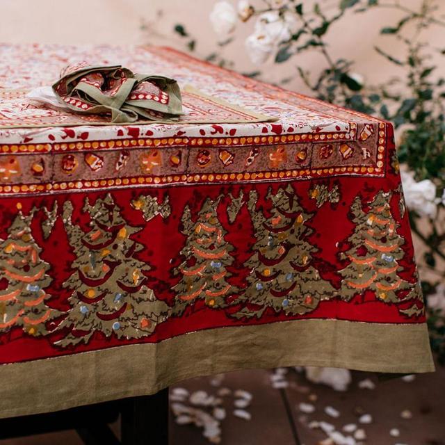 Noel Rectangular Cotton Tablecloth, 71" x 106" - Red/Green